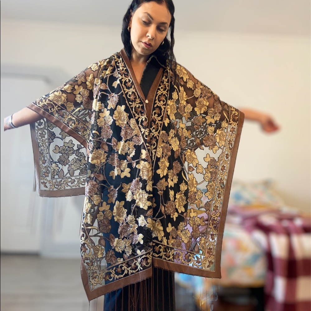 Beautiful 70s poncho